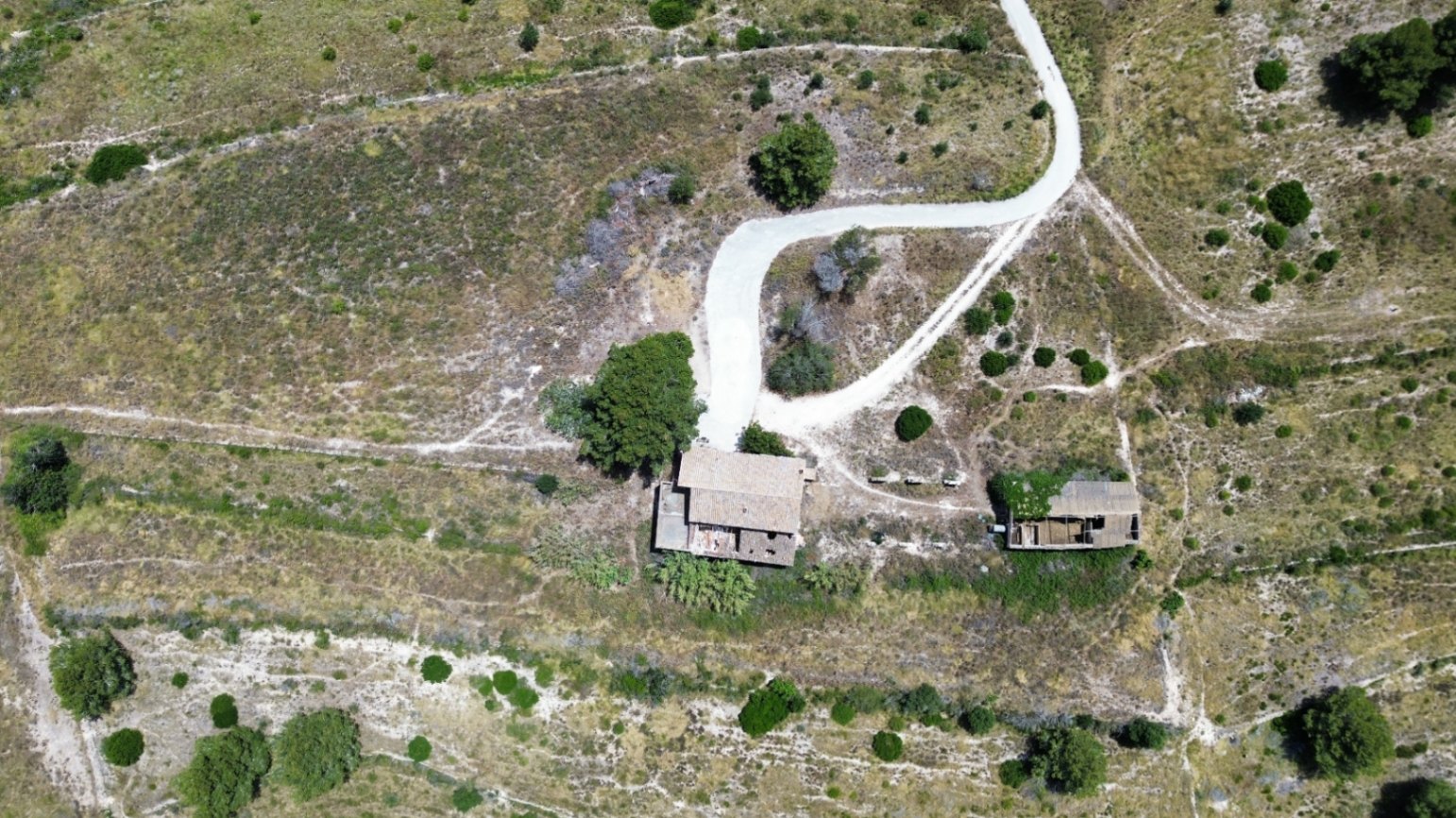 Country house ideal for an equestrian center in Moraira