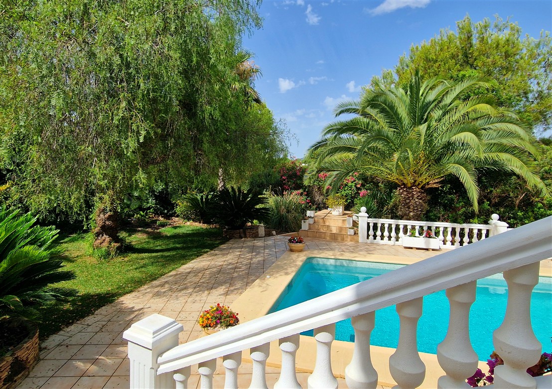 Villa in San Jaime Benissa with beautiful gardens