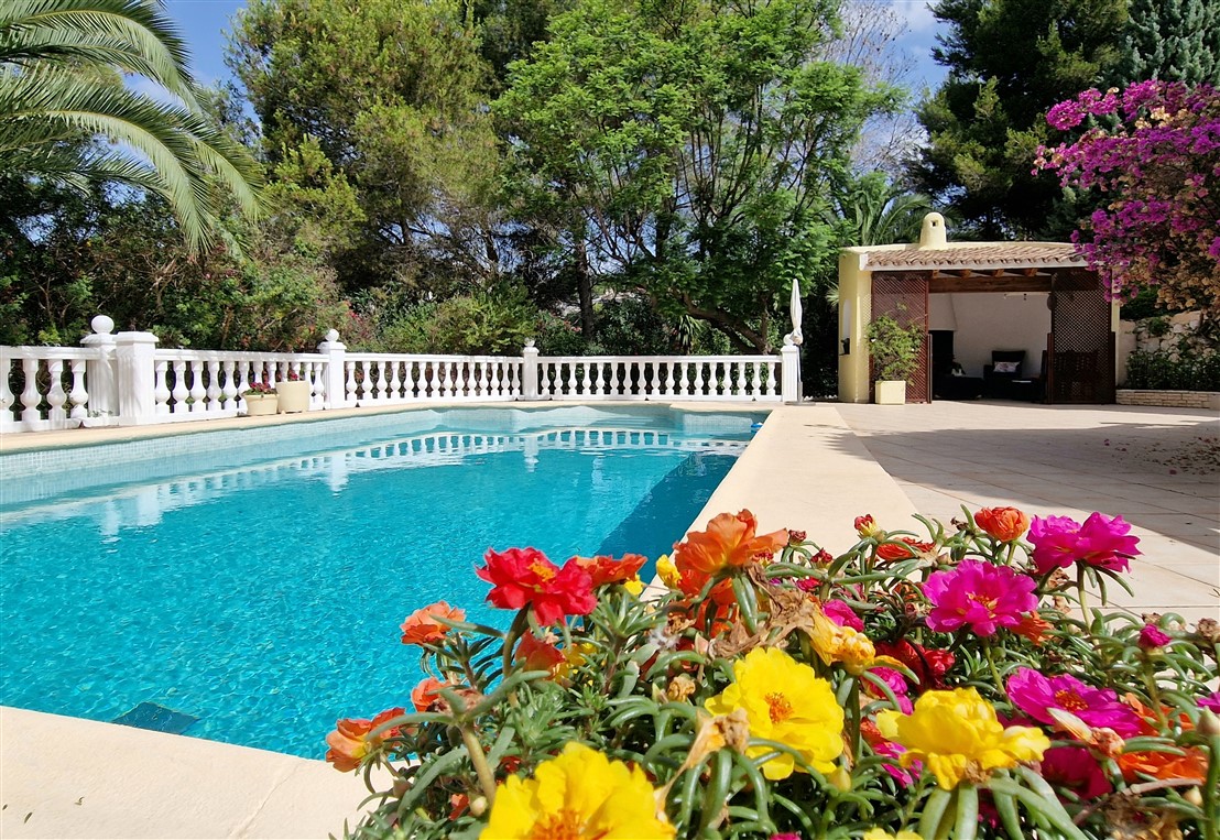 Villa in San Jaime Benissa met prachtige tuinen