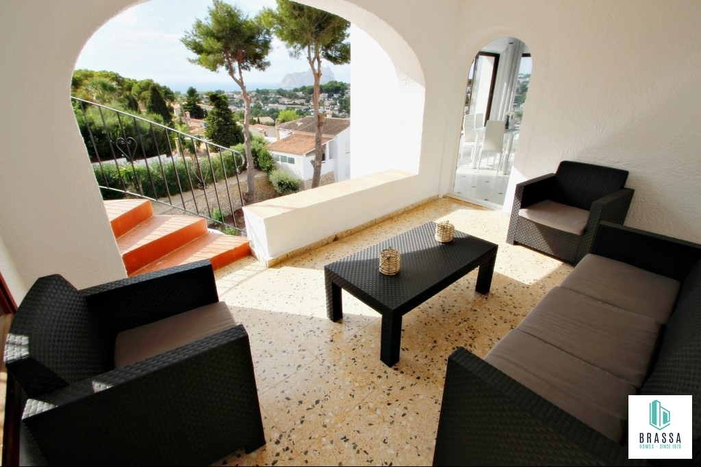 Villa rénovée avec vue sur la mer à Montemar Benissa, près de la côte