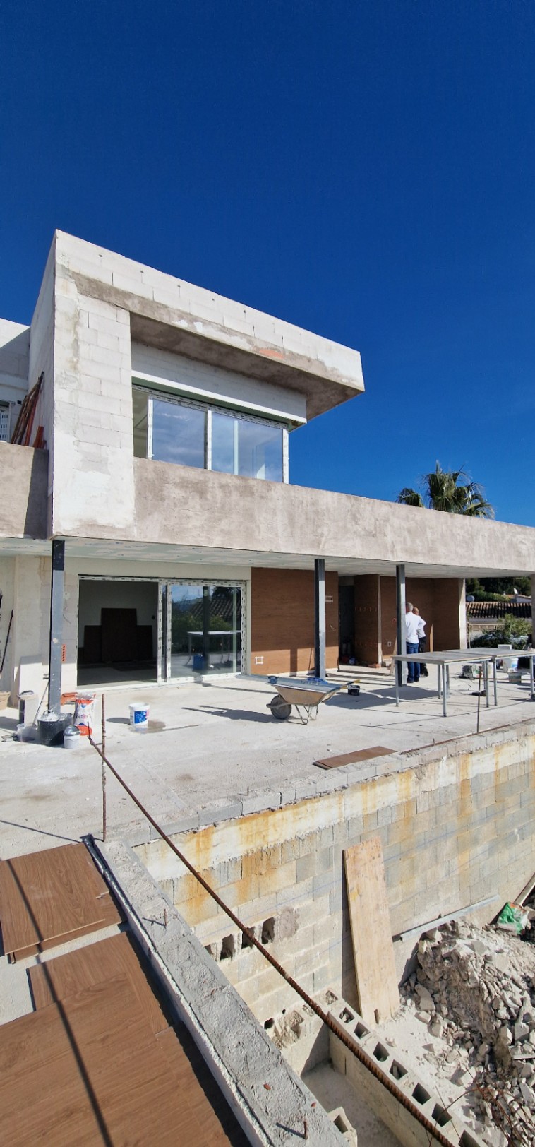Nybyggd lyxvilla med stort garage och havsutsikt i Moraira