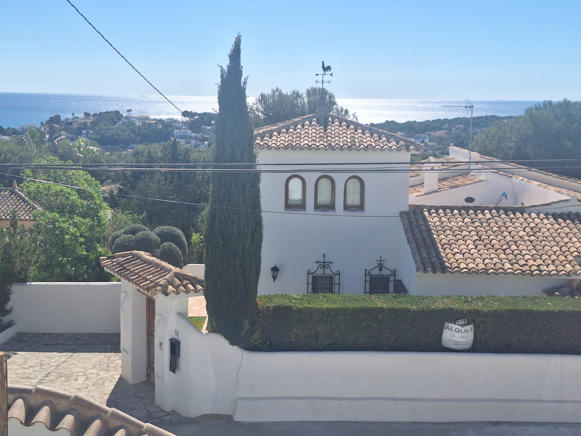 Villa con vistas al mar de estilo ibicenco en Benimeit Moraira