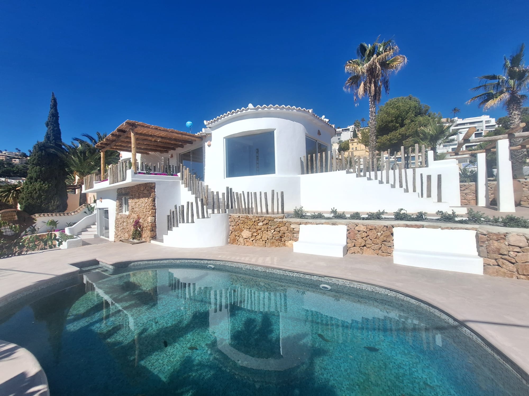 Villa met zeezicht in Ibiza-stijl in Benimeit Moraira