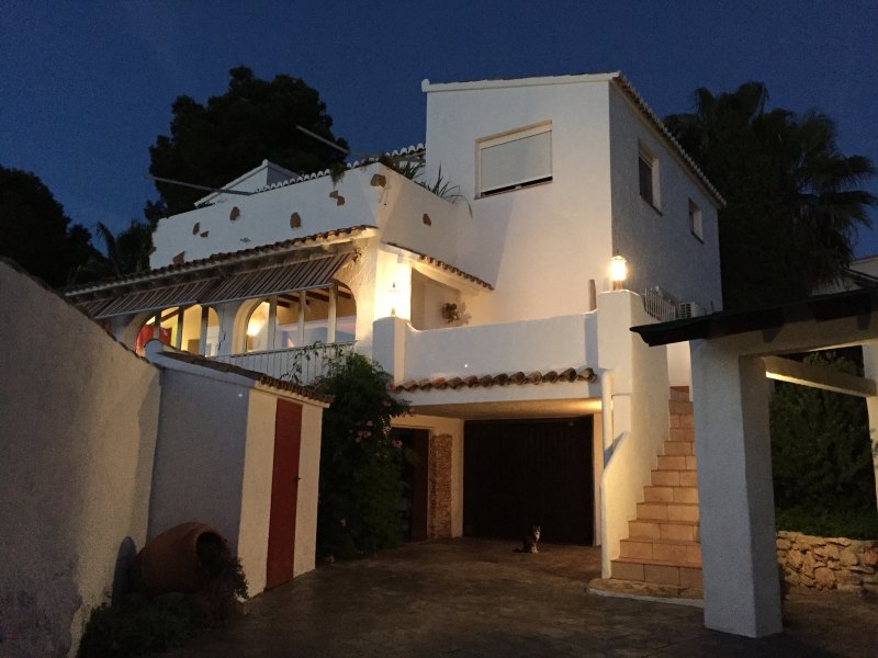 Villa for sale in Pla del Mar walk to Moraira
