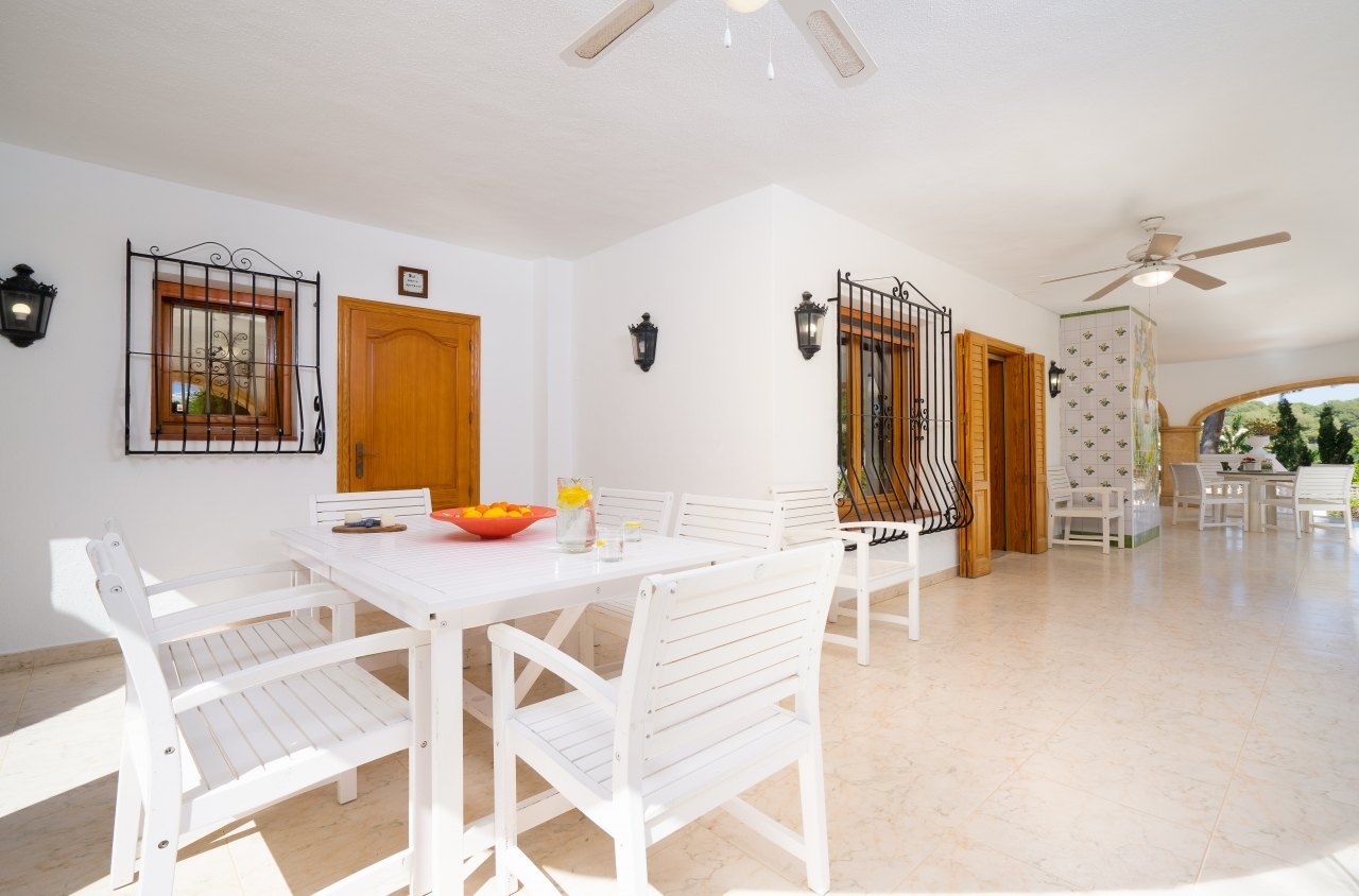 Villa for sale in Moraira La Cometa walk to beach and town