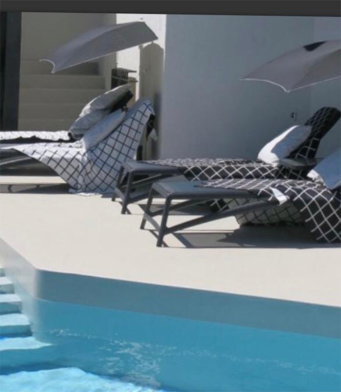 Villa med havutsikt med svømmebasseng til salgs i Moraira, Alicante