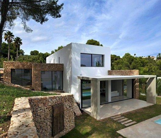 Modern villa i Ibiza-stil i El Portet Moraira