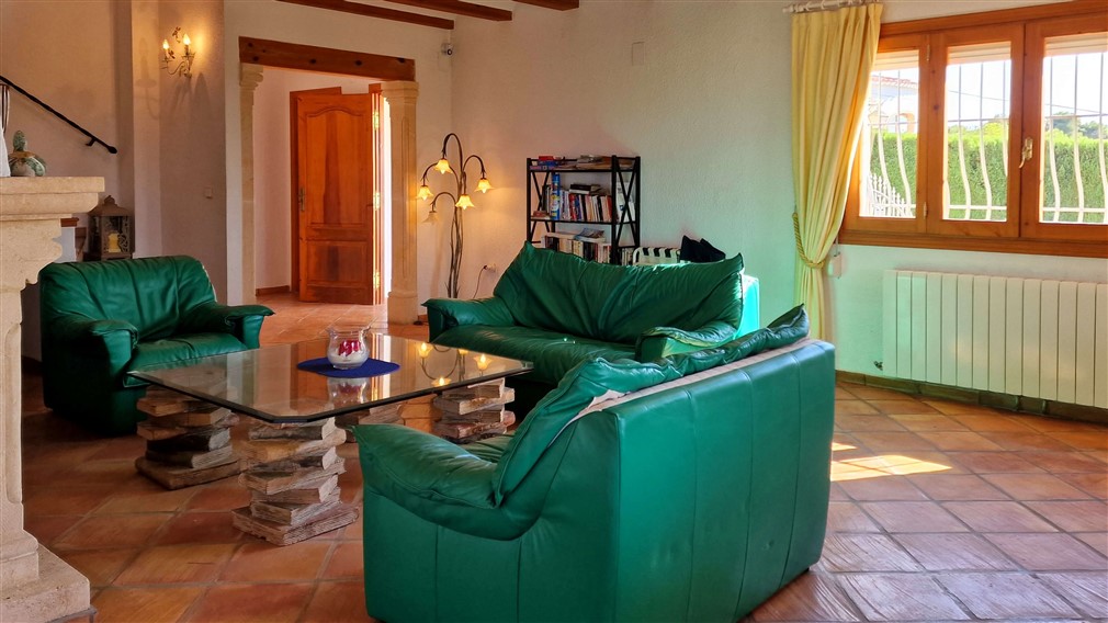 Villa med havutsikt til salgs i Javea
