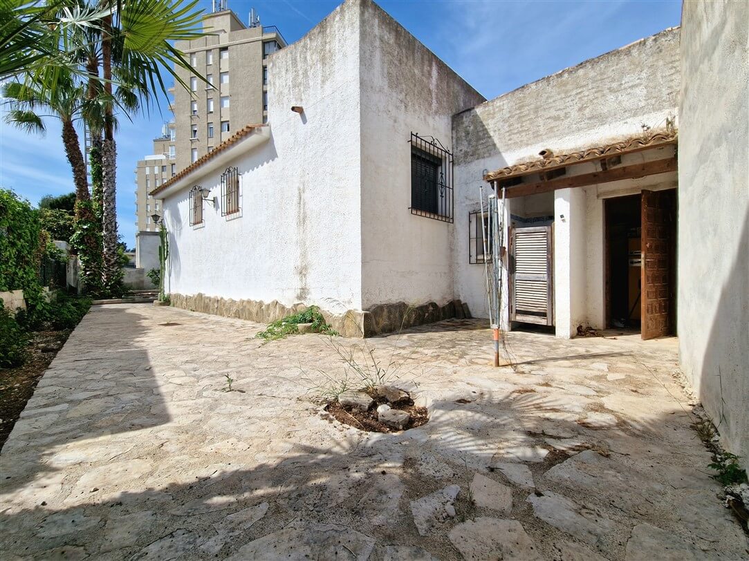 Kuppvilla å renovere i Pla del Mar