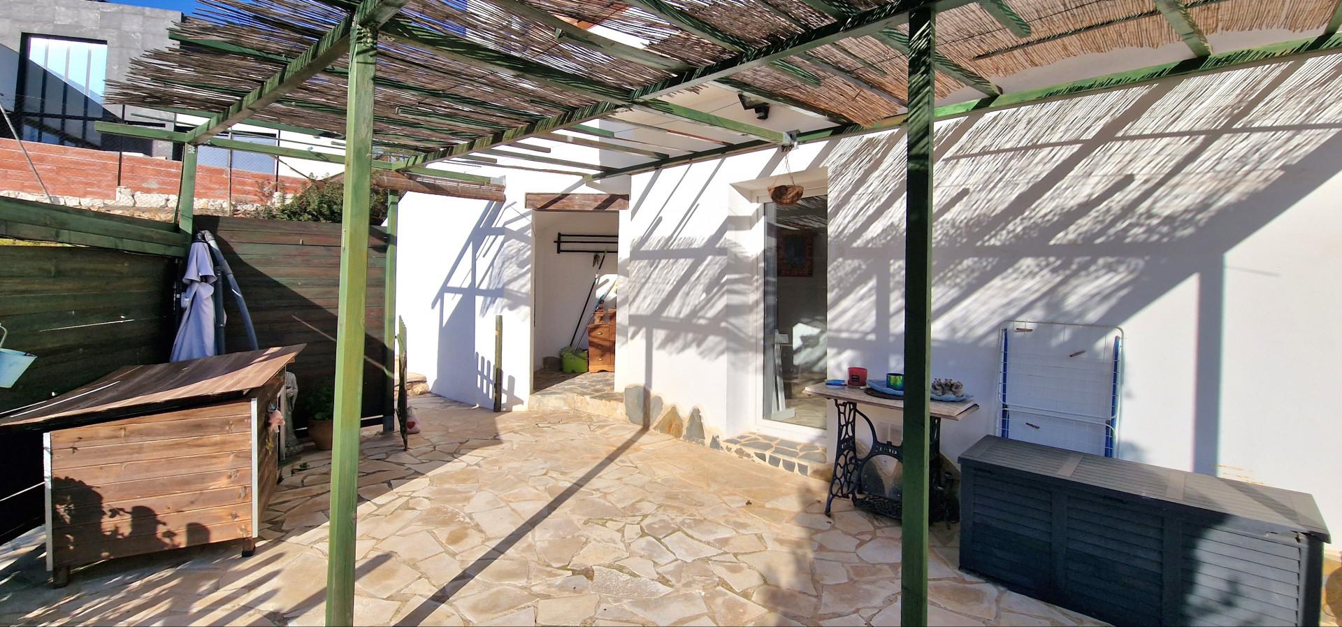 Ibiza stijl villa te koop in Cumbre del Sol